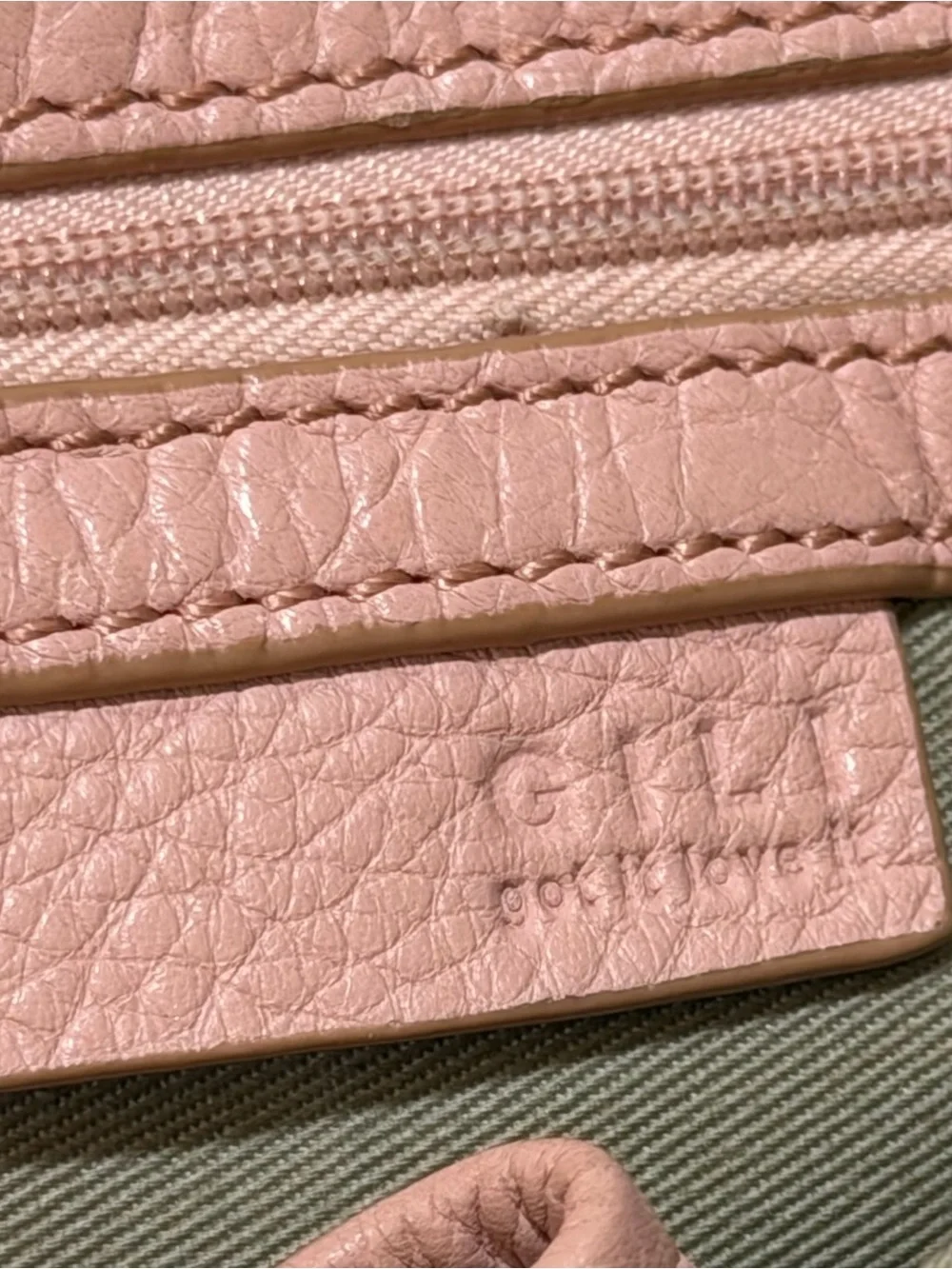 GILI (Got It, Live It) Roma Leather Tote/Shoulder Bag in a soft pink/blush shade